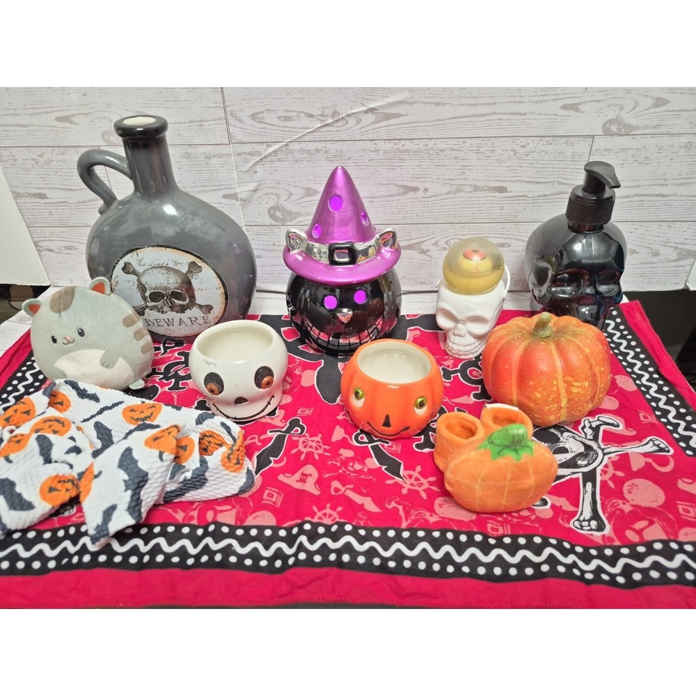 Lot Of 12 Pieces Of Halloween Decor Misc. Ceramic &plastic Items